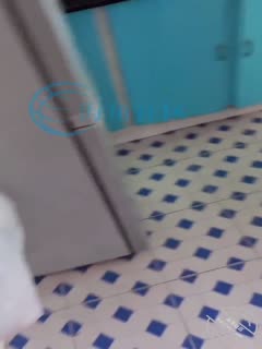 海角社区叔嫂luan伦大神小钢炮最新作❤️大哥在客厅打游戏，我在厨房口爆大嫂，射满一嘴