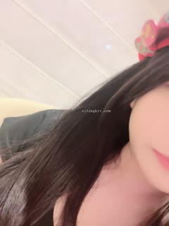 童颜巨乳萝li【京鱼儿】二次元风COS装抠B特写 三场收费合集~~✨✨✨--这身材这颜值，我先射为敬~！-001255