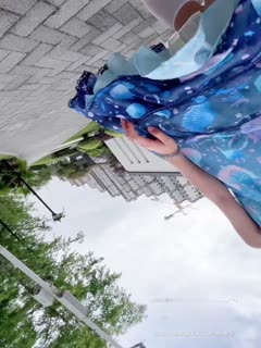 《最新流出☀️反差萝li》推特网红百变COSER叛逆情侣【洛丽塔】千元露脸土豪任务定制~公园露出楼道啪啪内射1