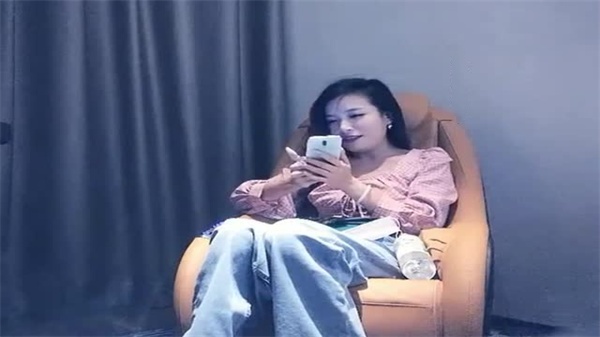 91沈先生专属美女全套服务，极致享受白嫩翘臀超性感诱惑！